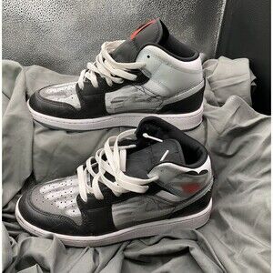 Nike‎ Air Jordan 1 Mid SE GS Black/Ice Blue Crimson X-Ray Shoes HF3210-001 5.5 Y